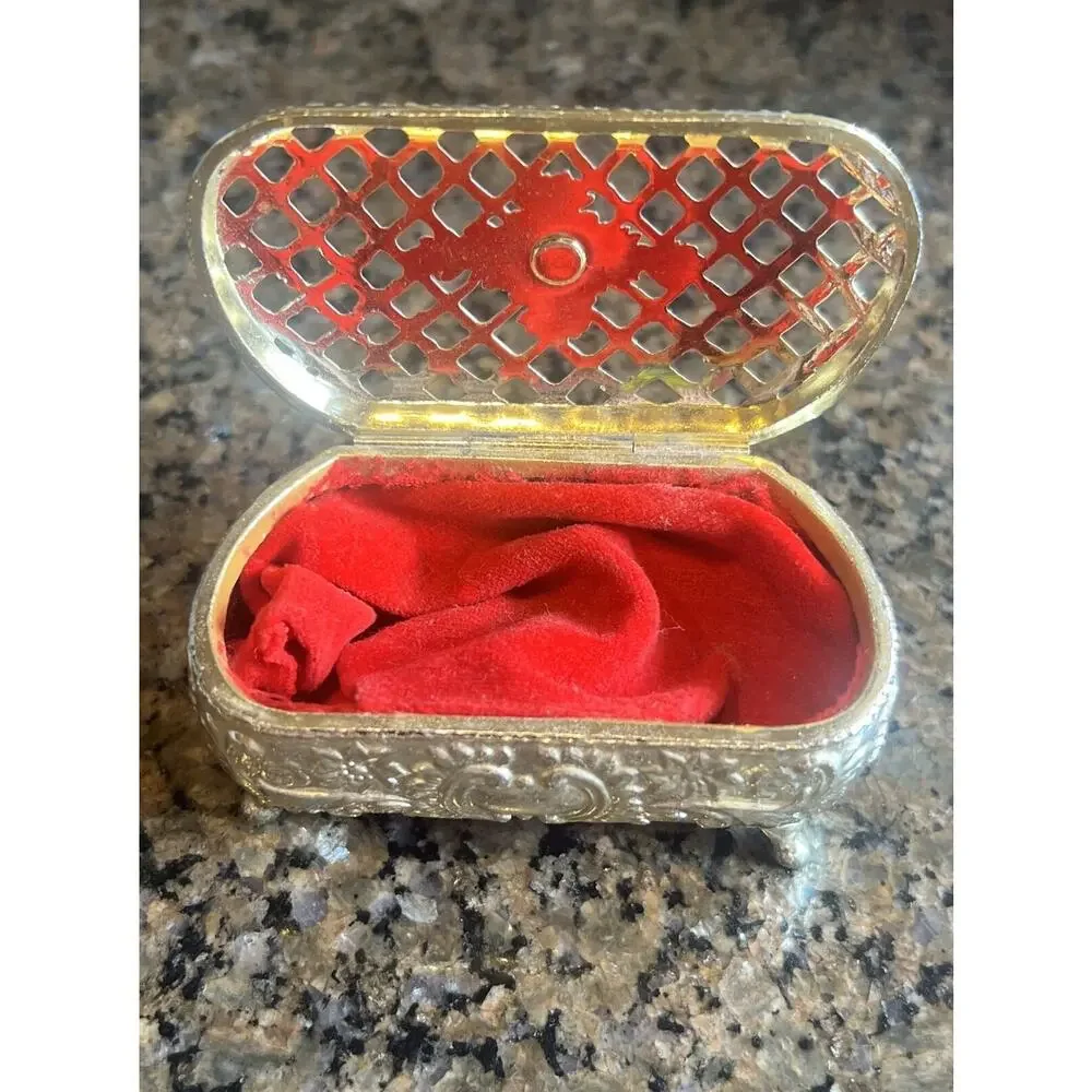Vtg Embossed Footed Trinket Jewelry Box Red Velvet Lined Japan